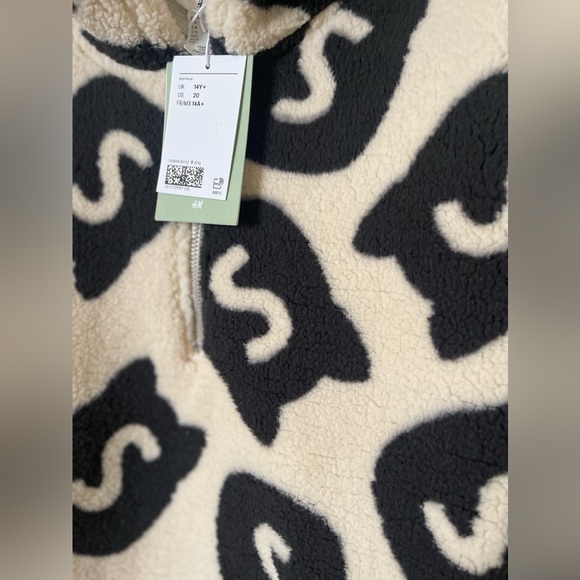 NWT H&M x Squishmallows Oversized Pile Hoodie [14Y+] - Picture 4 of 7